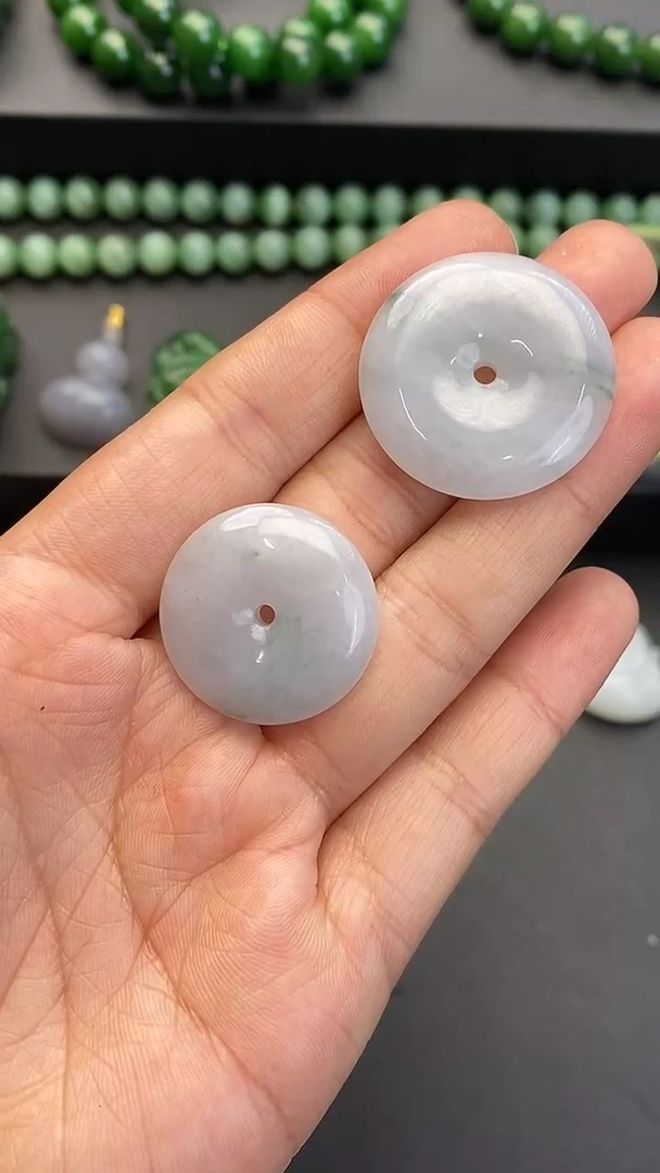 颈饰未镶嵌翡翠1对平安扣