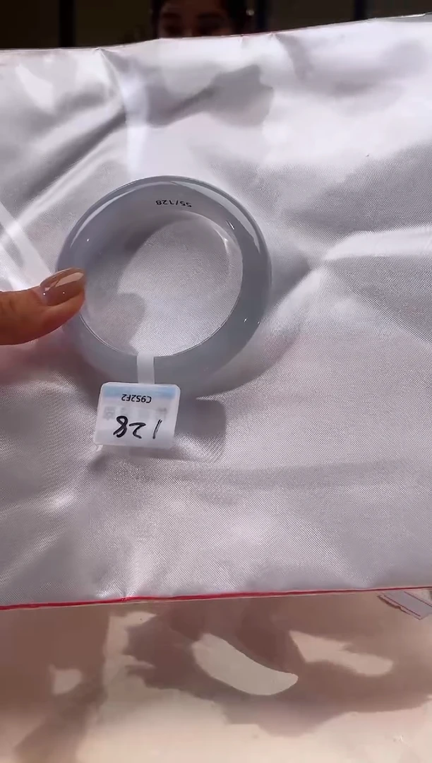 未镶嵌手镯翡翠退货标签需完好-128