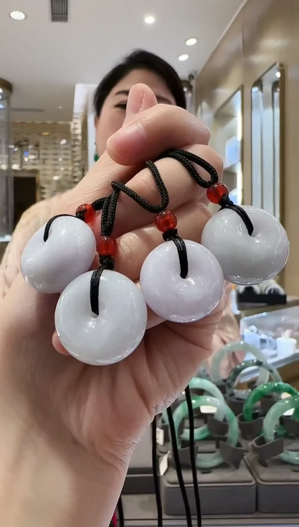 翡翠未镶嵌颈饰10多样发一