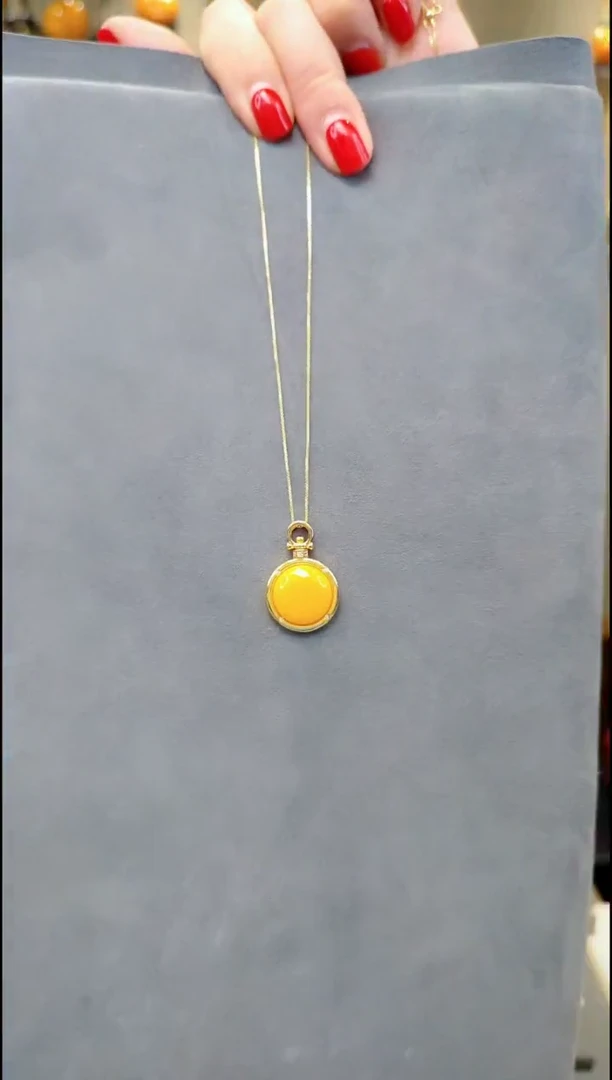 【闪购商品】蜜蜡吊坠(赠链)银S925镀金镶嵌H104蜜蜡吊坠