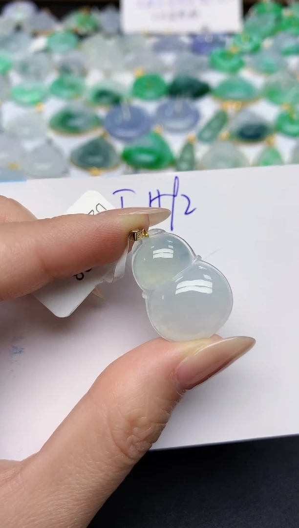 颈饰18K金镶嵌翡翠天然缅甸A货翡翠百元以上9元证书费自理