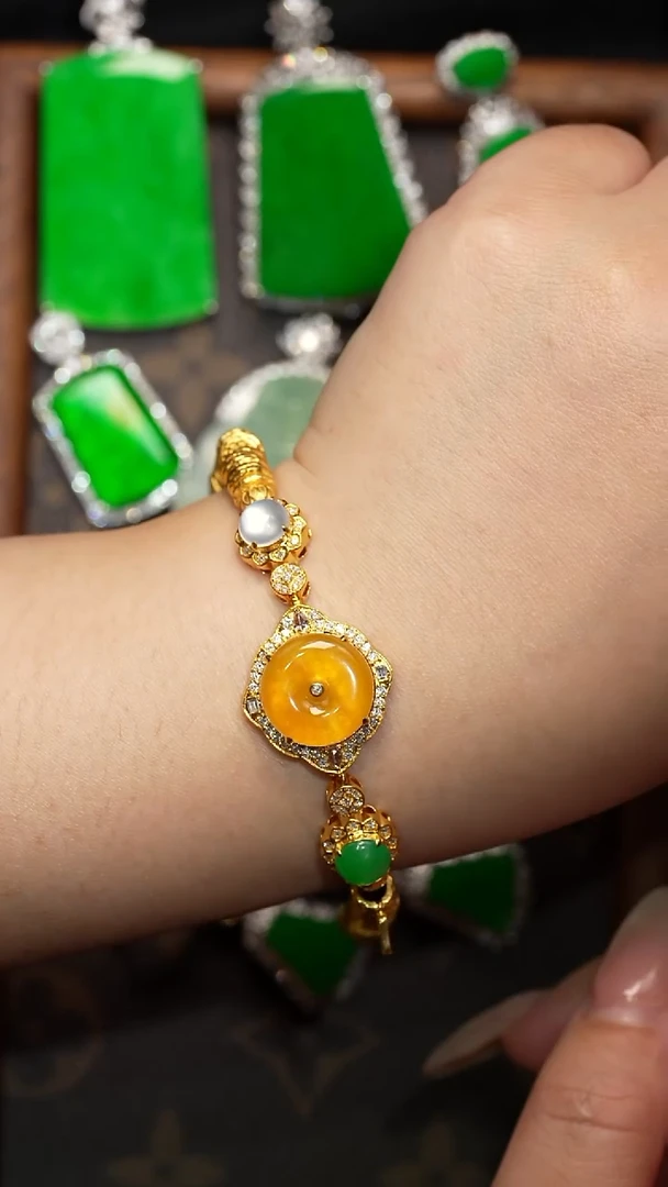 翡翠18K金镶嵌吊坠(不含链)手链