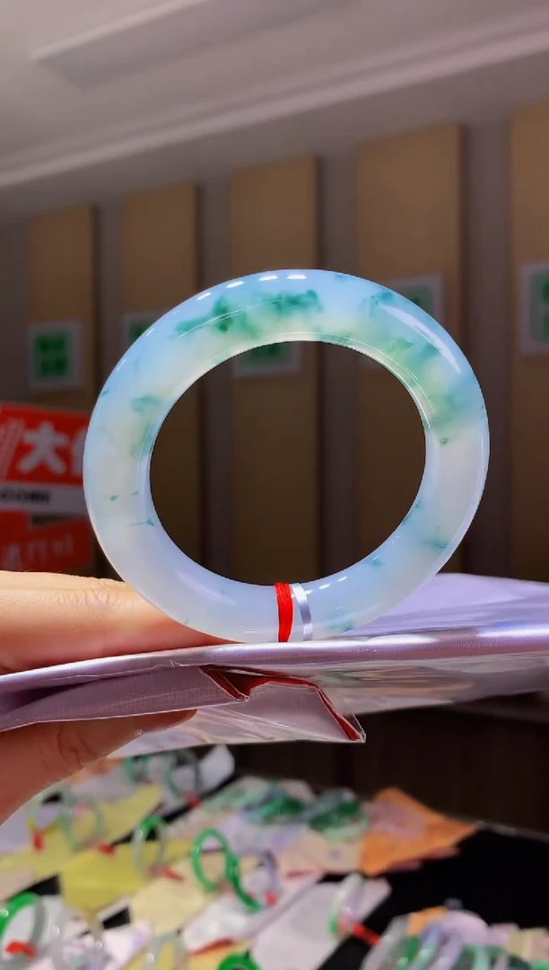 未镶嵌手镯翡翠- C48圈口 56.2全款22万 定金2万