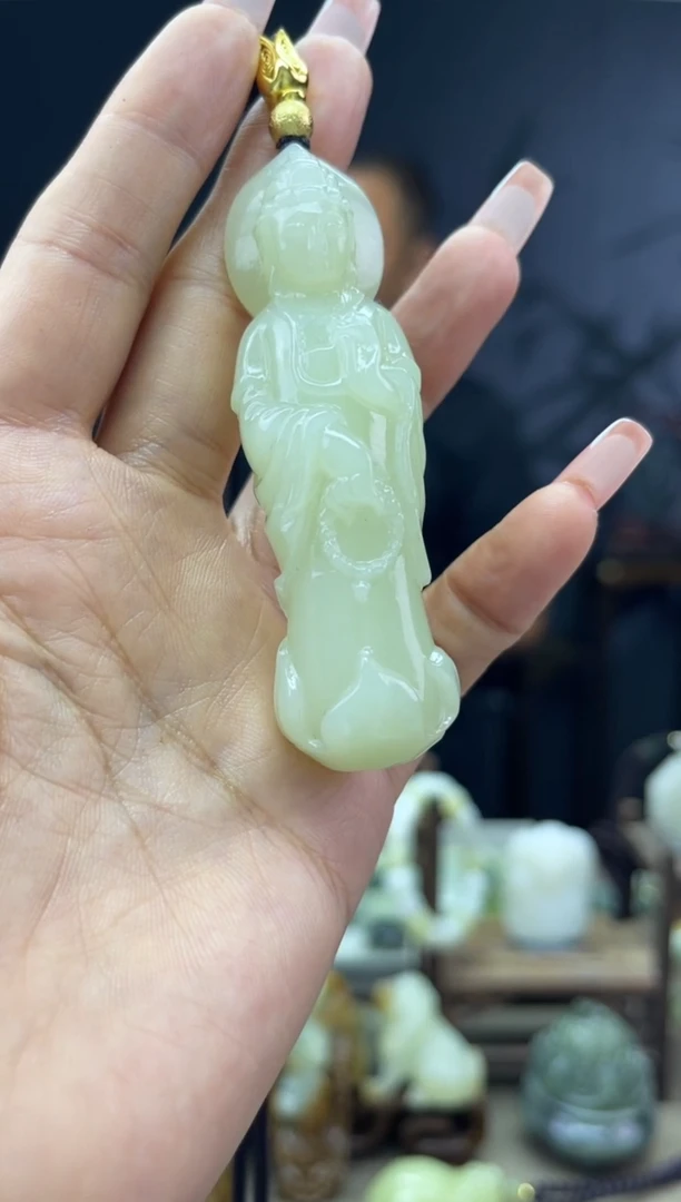 颈饰未镶嵌和田玉1