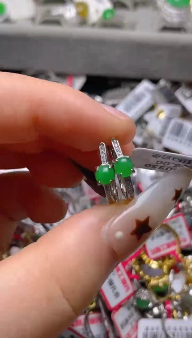 银S925镶嵌戒指翡翠百内无证书