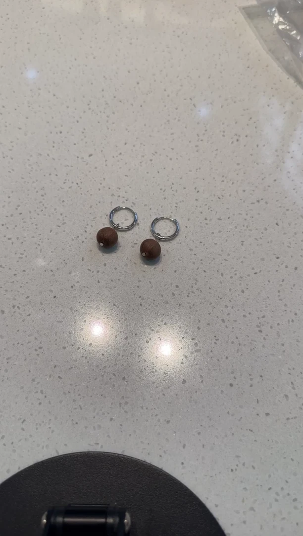 木爱****馆合香珠耳环