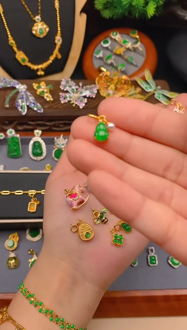 【闪购商品】翡翠吊坠(不含链)银S925镶嵌葫芦万能扣