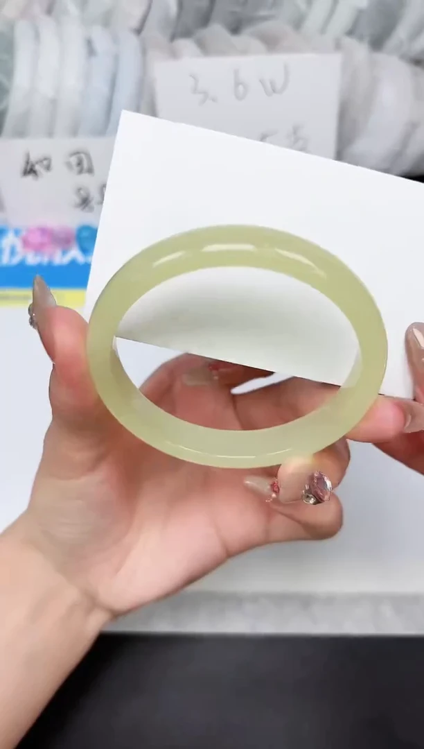 石英质玉手镯未镶嵌178-59.4