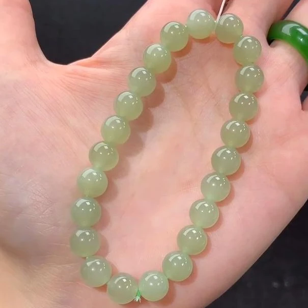 和田玉【精挑货头】天然Q08晴水高冰青海料子精美手串多样性发其一.