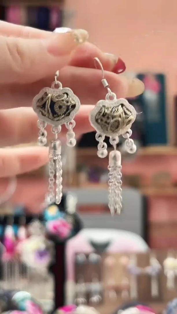 织绣艺枝独绣手工饰品55