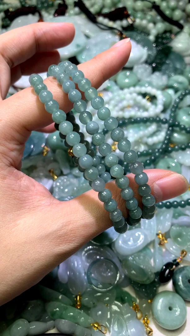 颈饰未镶嵌翡翠1