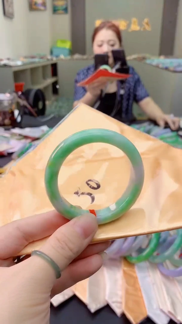 翡翠手镯未镶嵌0063375443