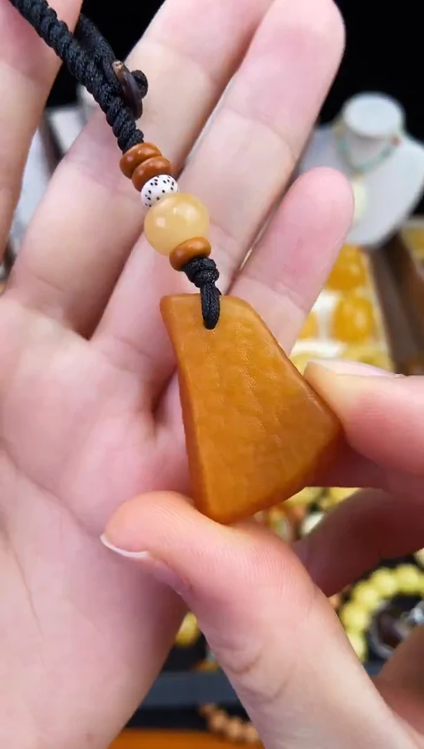 琥珀未镶嵌珠宝奇石柒月