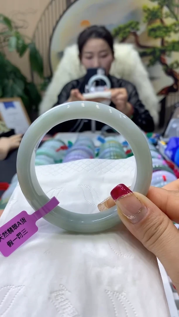 【闪购商品】翡翠手镯未镶嵌99911729