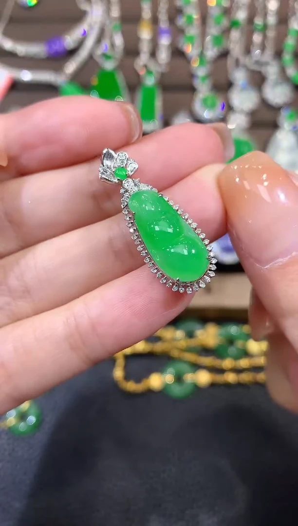 吊坠(不含链)18K金镶嵌翡翠A53