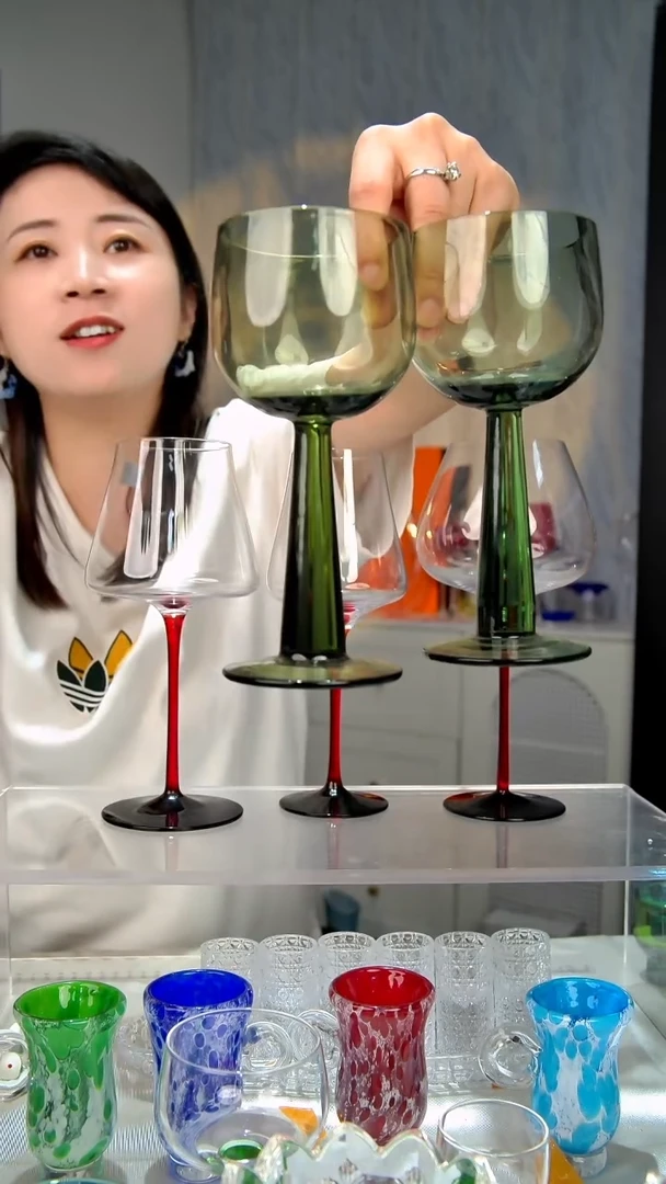 2只绿色高脚红酒杯111111