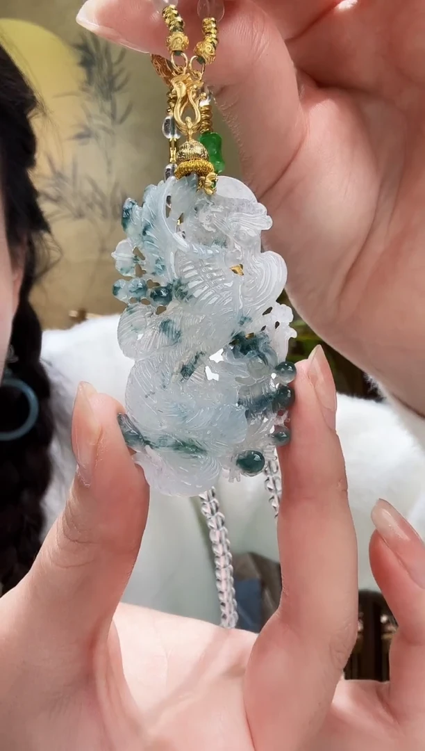 颈饰未镶嵌翡翠吊坠