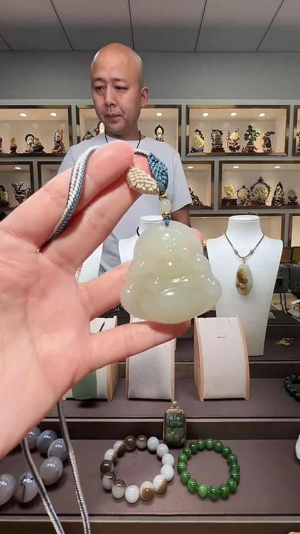 和田玉未镶嵌颈饰苏