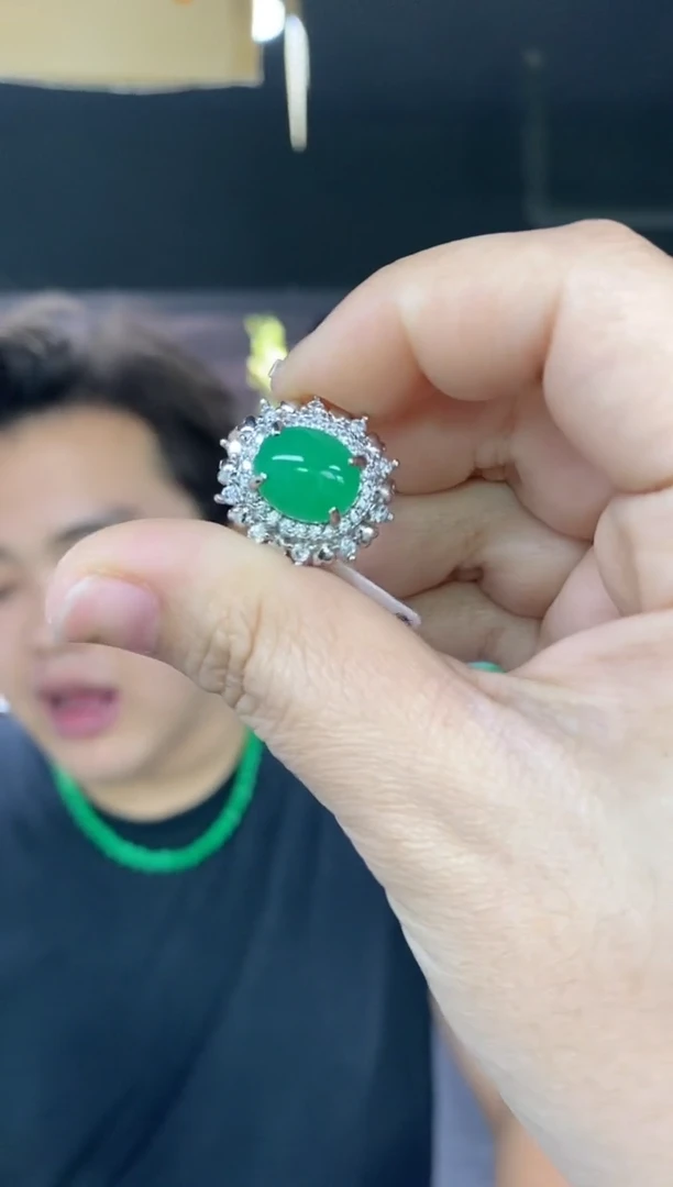 未镶嵌戒指翡翠多样性发其一颜色微差