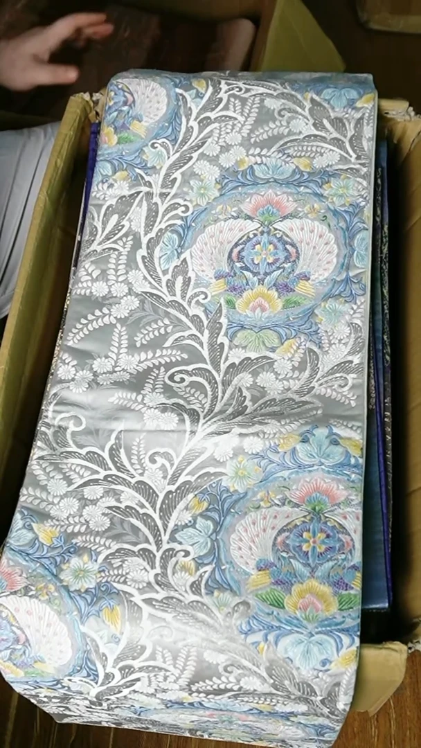 织绣织锦102六通孔雀