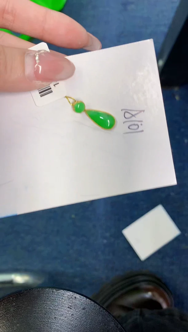 【闪购商品】翡翠颈饰18K金镶嵌000000000