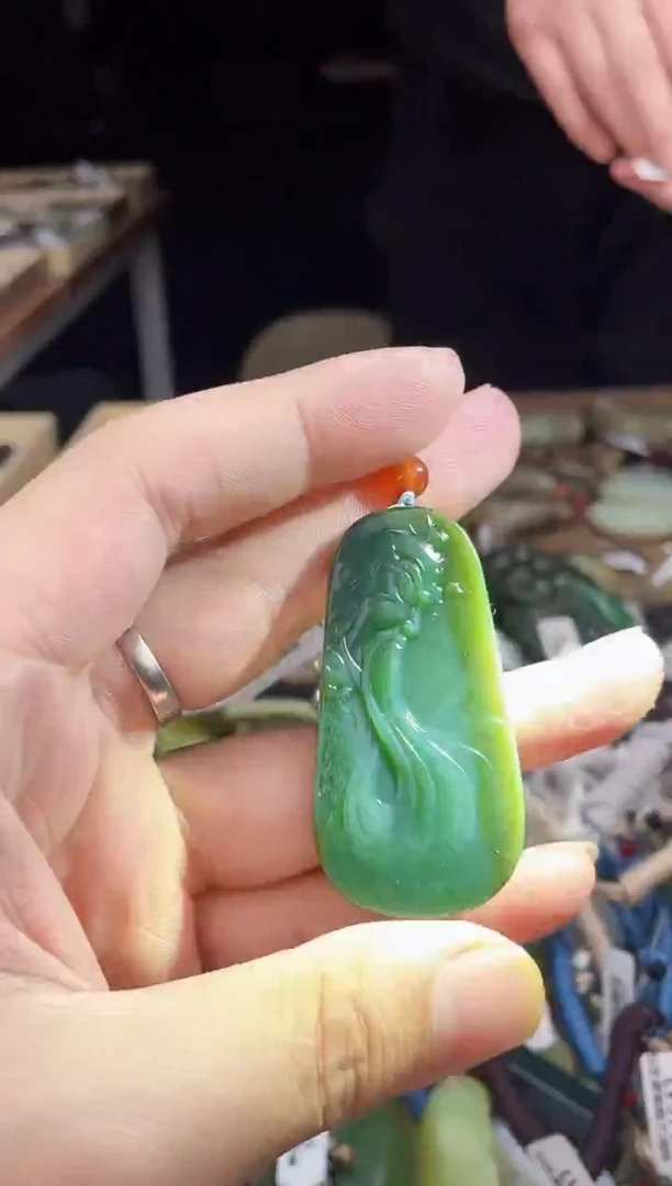 颈饰未镶嵌和田玉1