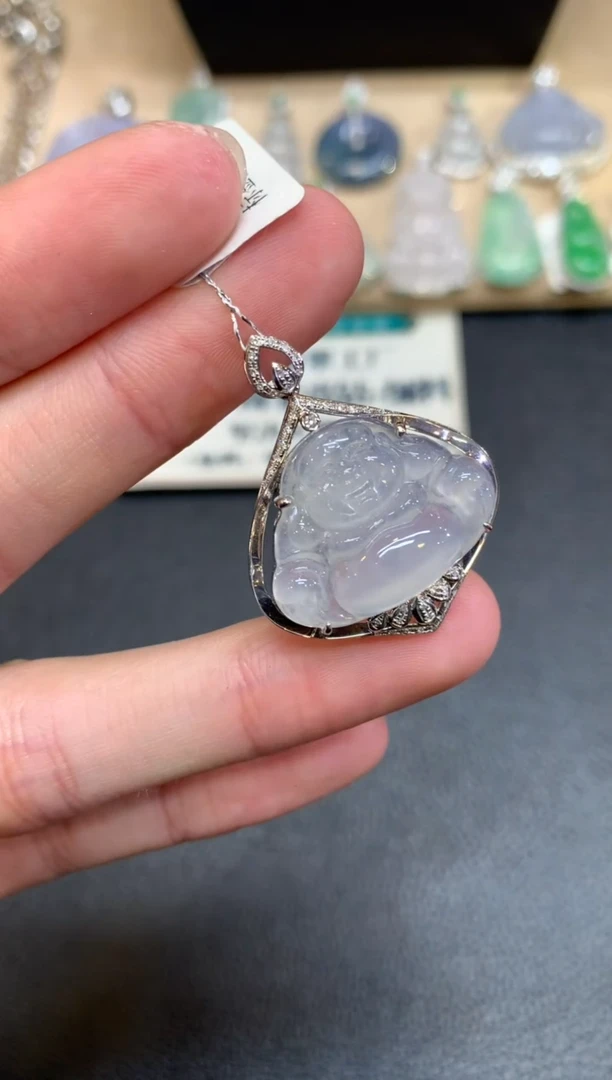 【闪购商品】翡翠颈饰18K金镶嵌佛公【无服务费】