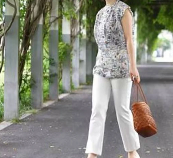 2025夏季新款网红同款洋气韩版潮流爆款无袖上衣裤子两件套-WRer