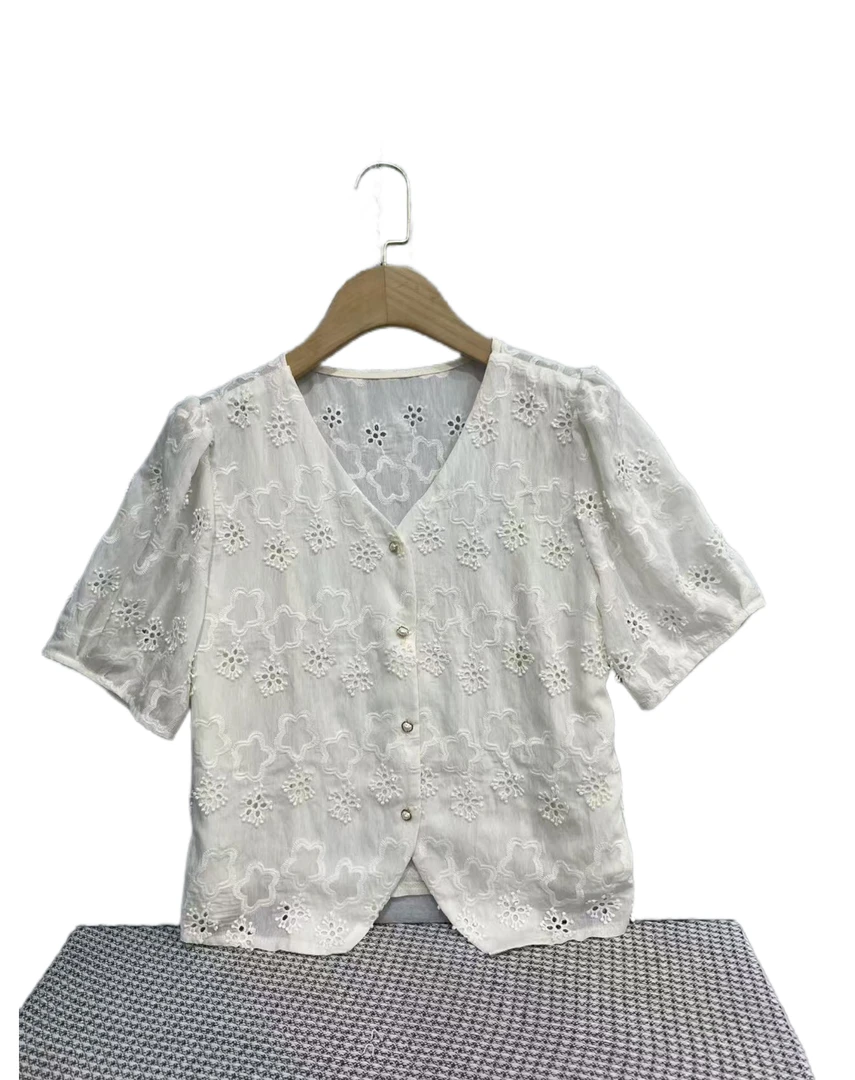 568  设计感  星星图  简约  时尚  百搭  休闲  小衫