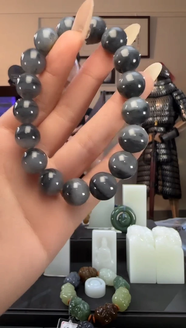 颈饰未镶嵌和田玉青花圆珠手串