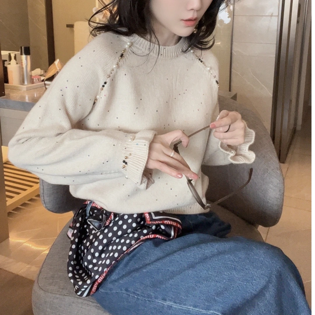 2025韩系新款秋冬季时尚钉珠设计感圆领修身显瘦长袖针织衫H5-48