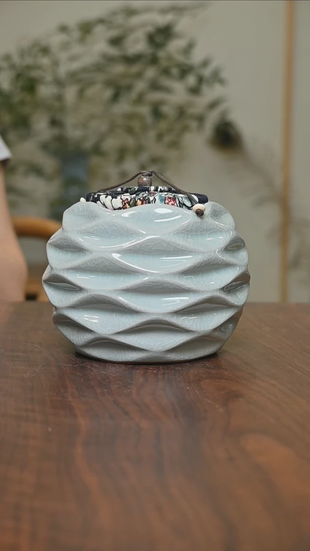 其他茶叶罐微瑕 粉青釉 朱家款
