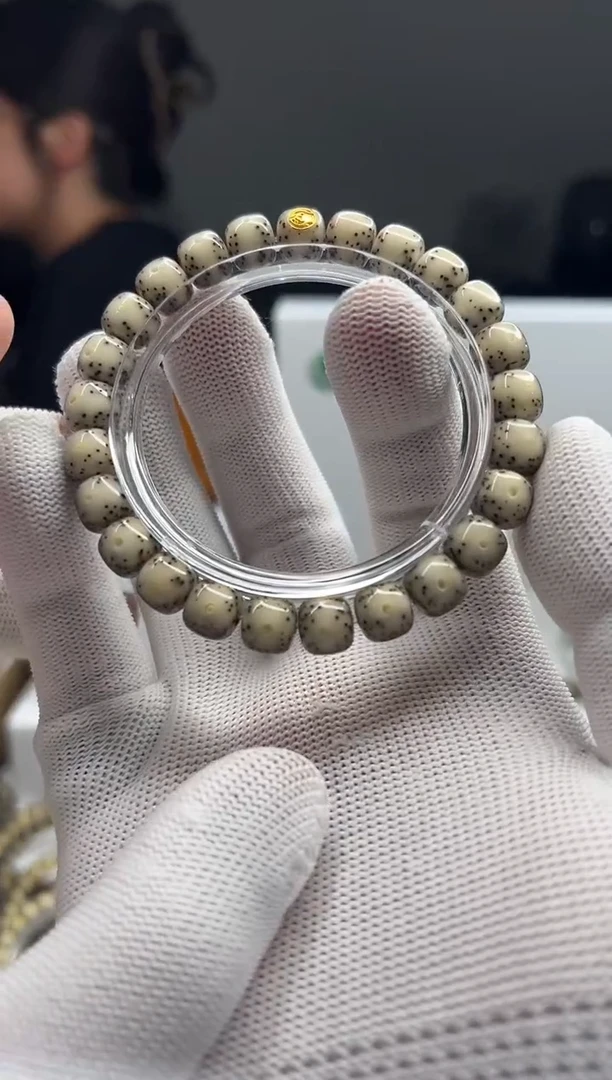 星月菩提手串191 （10）金标石玉料眼睛9*8mm