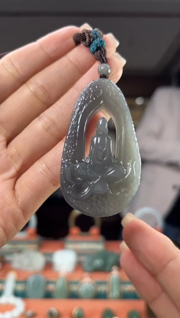 颈饰未镶嵌和田玉佩佩