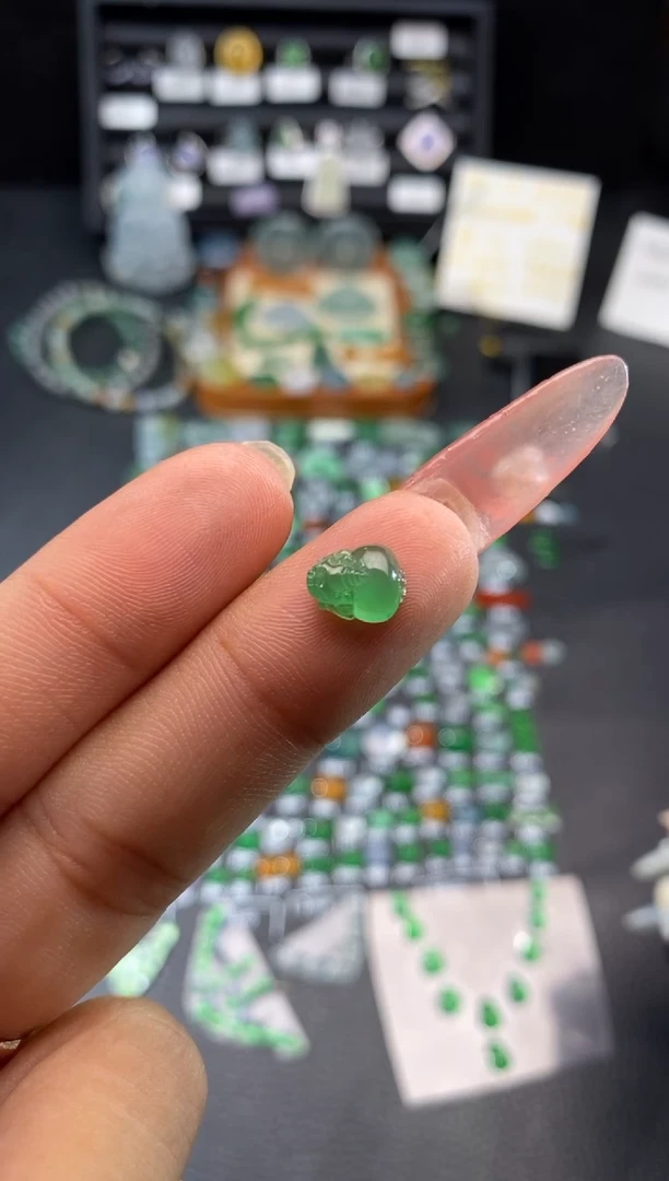 【闪购商品】翡翠挂件未镶嵌金蟾