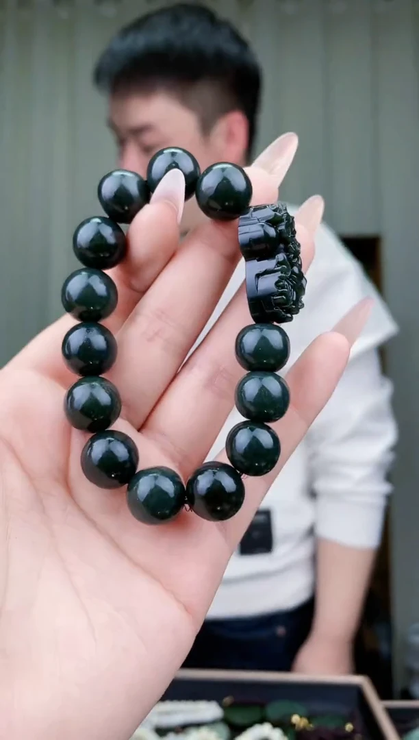 【闪购商品】和田玉挂件未镶嵌拍一发一，多样性发货！