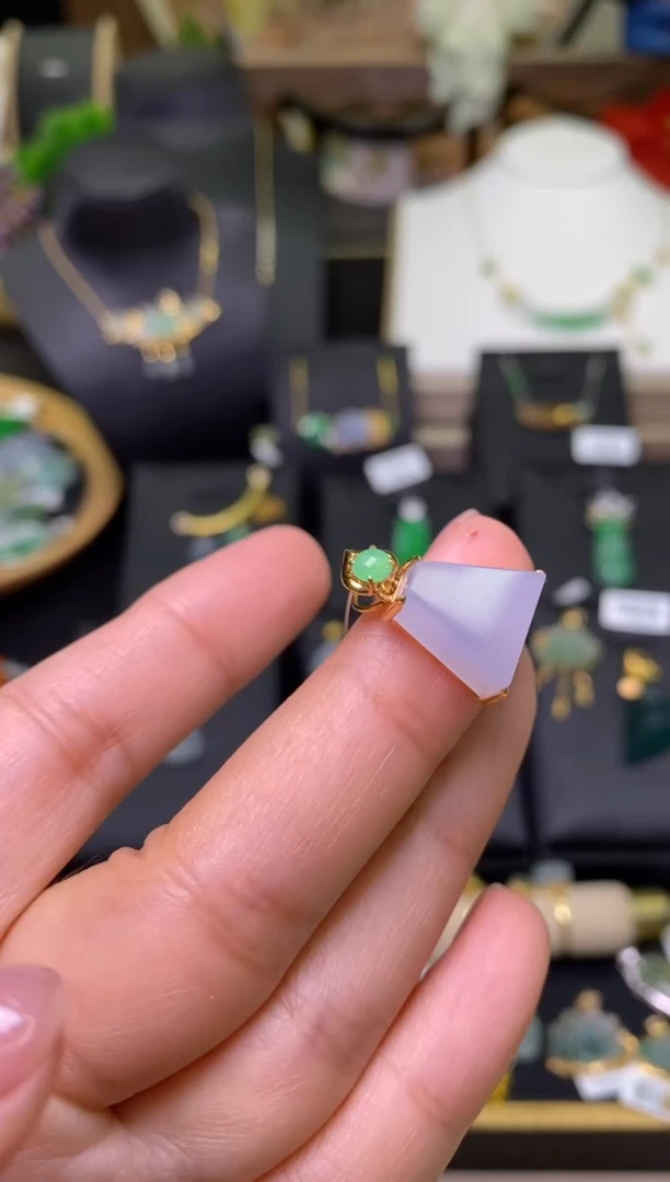 【闪购商品】翡翠颈饰18K金镶嵌净货18044