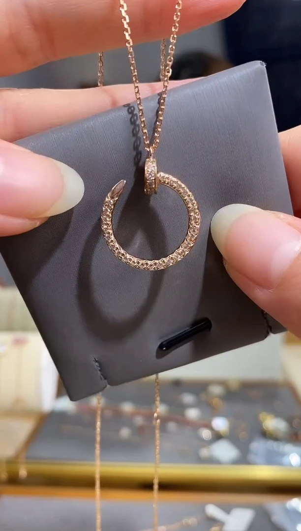 项链18K金镶嵌钻石项链