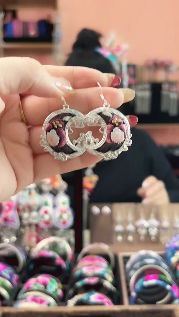 织绣艺枝独绣手工饰品107