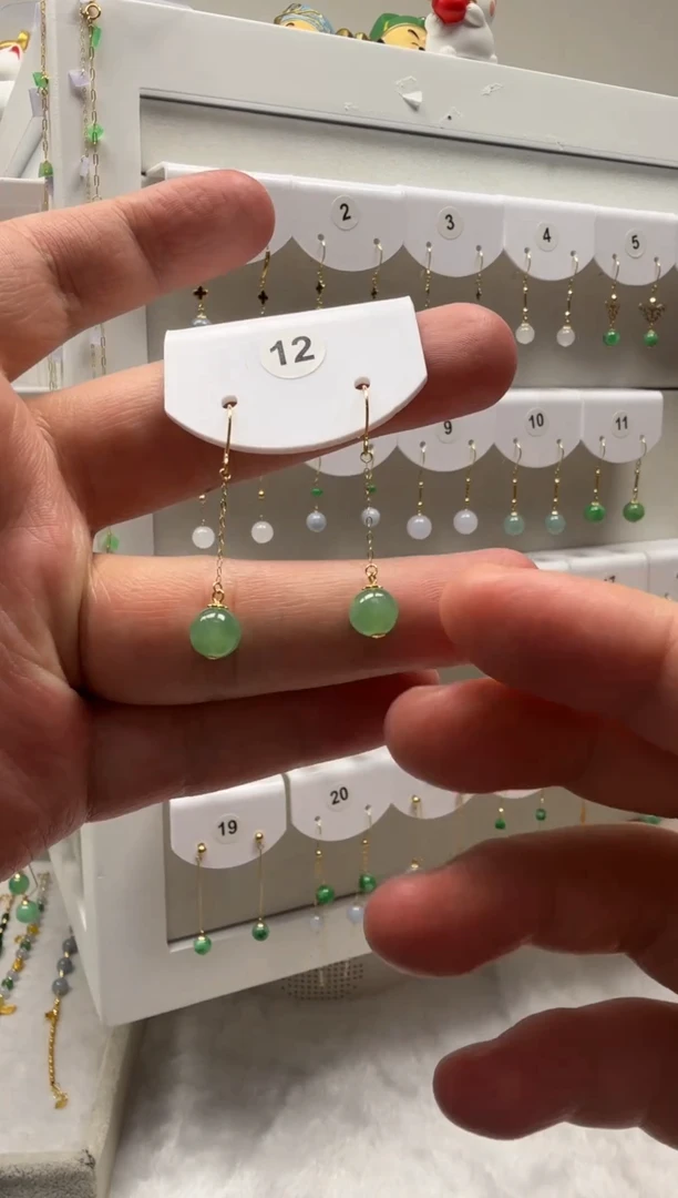 18K金镶嵌翡翠耳饰缅甸天然翡翠a货