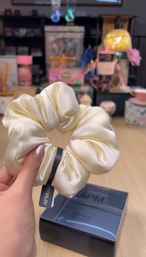 103.APM真丝发圈（米黄）