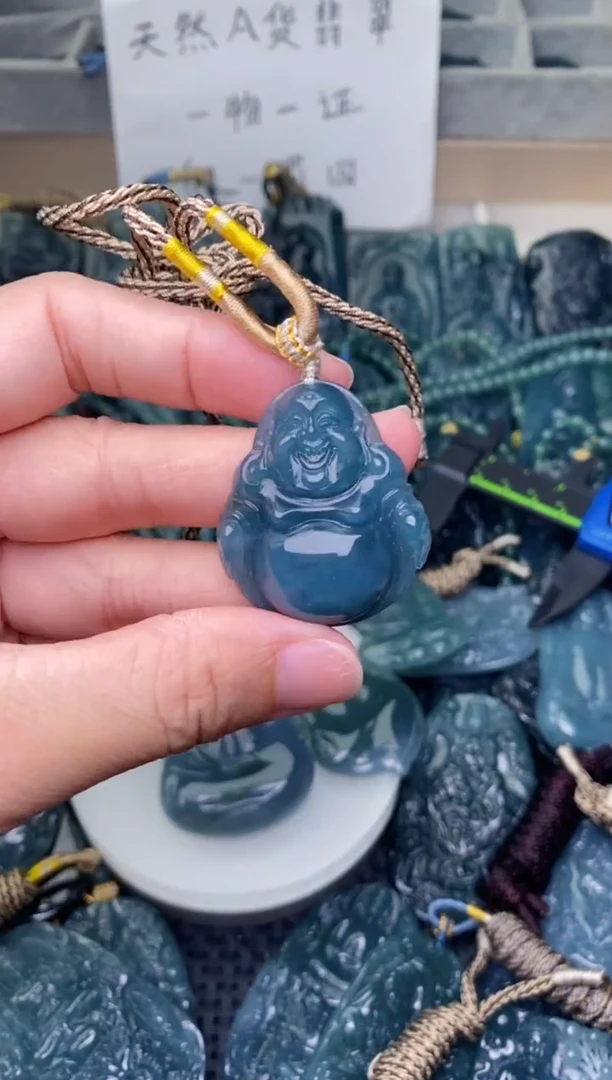 翡翠未镶嵌颈饰