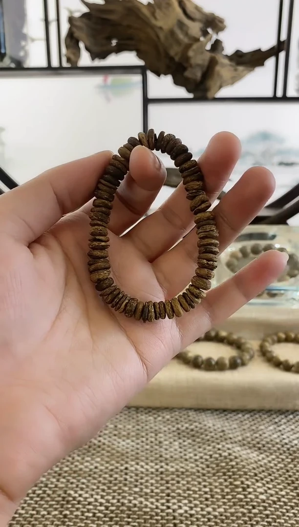 【闪购商品】沉香手串越南富森红土炭化料9MM手串