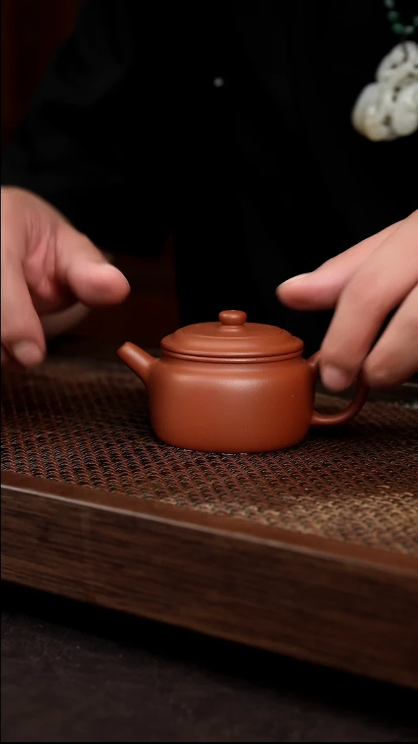 茶壶紫砂朱泥德中