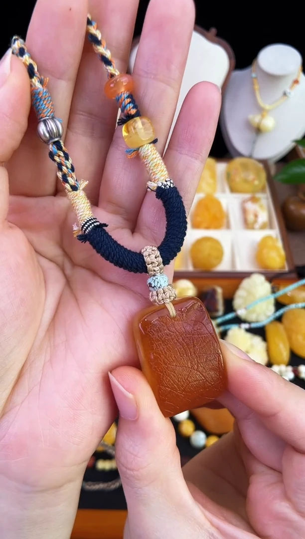 琥珀未镶嵌珠宝奇石柒月
