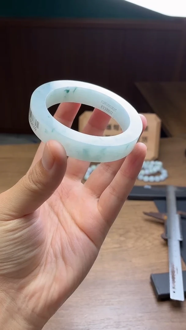 未镶嵌手镯定制翡翠漠***1定制