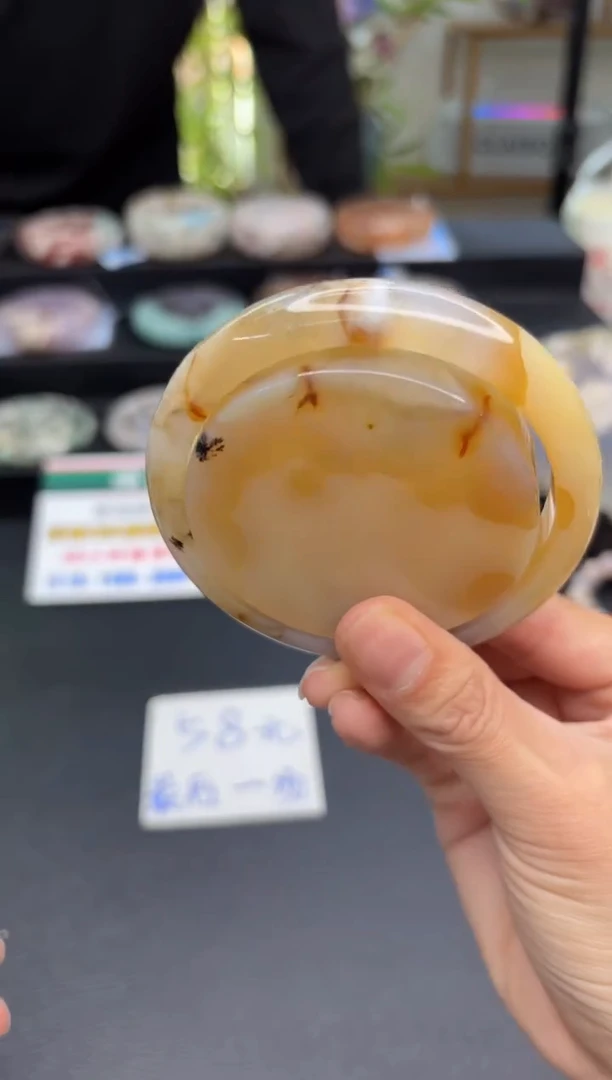 【闪购商品】石英质玉手镯未镶嵌C769(61圈赠送镯心)