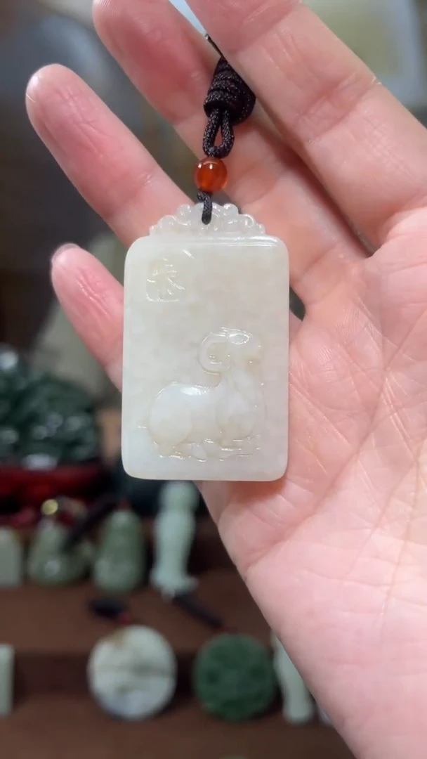 颈饰未镶嵌和田玉·