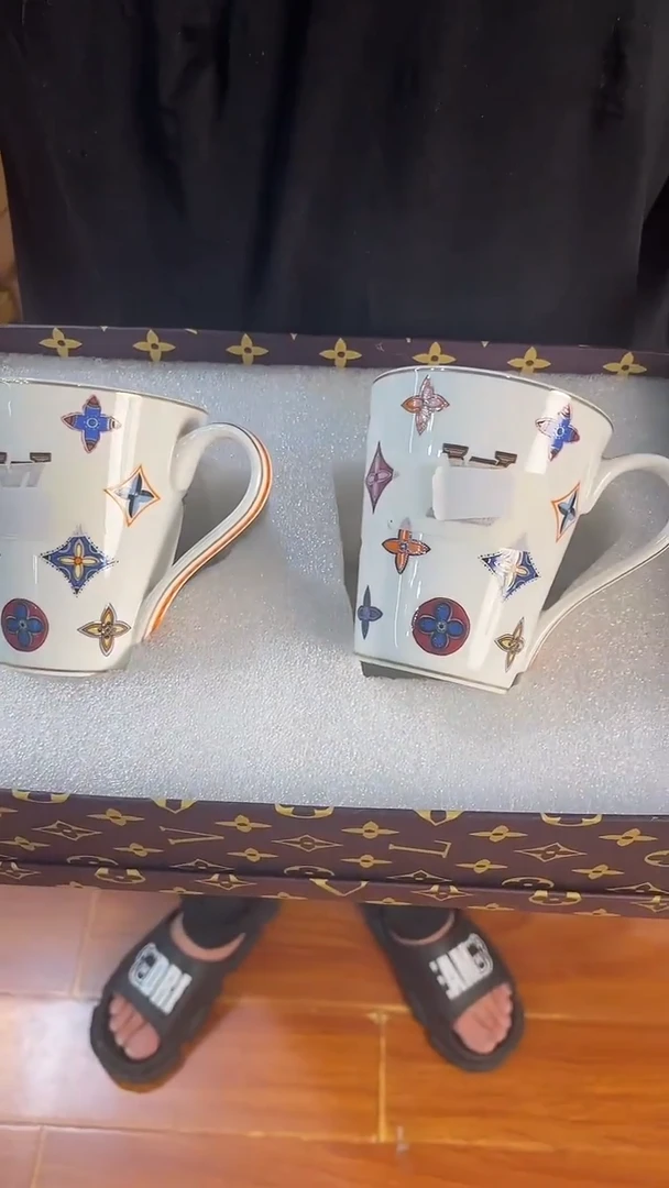 杯鸿辉家品牌瓷器，京东包邮！