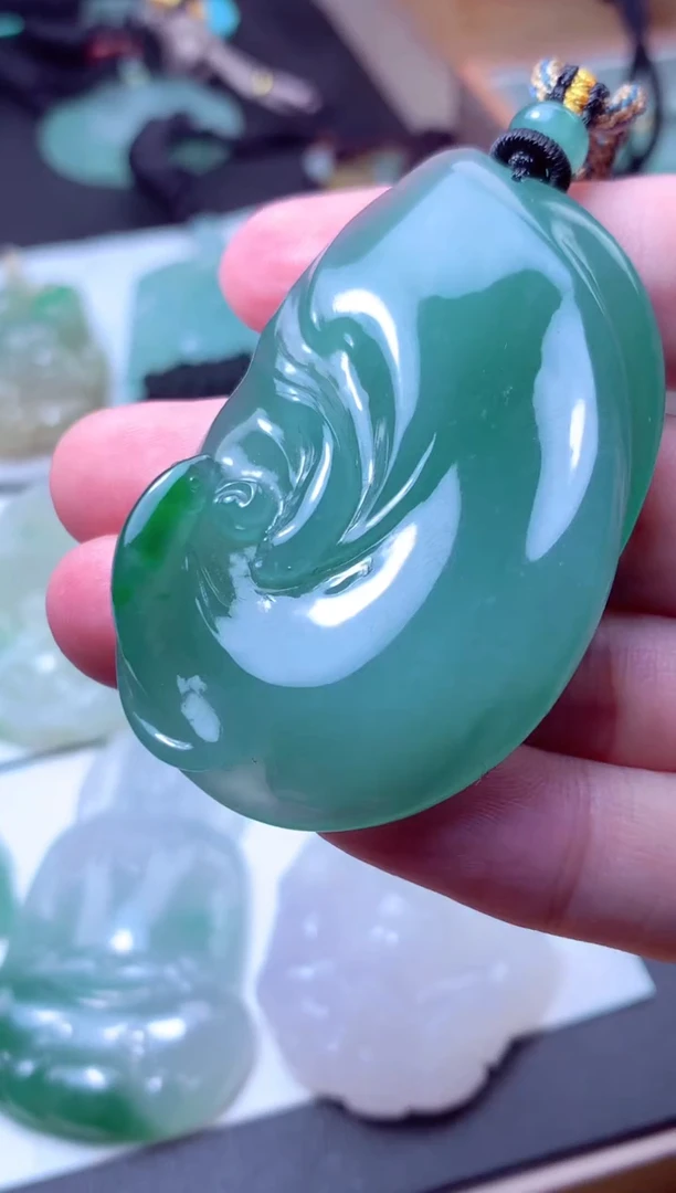 颈饰未镶嵌翡翠天然A货翡翠